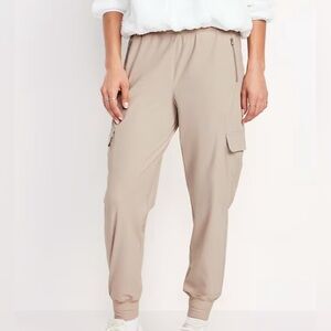Old Navy Tan/Khaki High-Waisted SleekTech Cargo Joggers